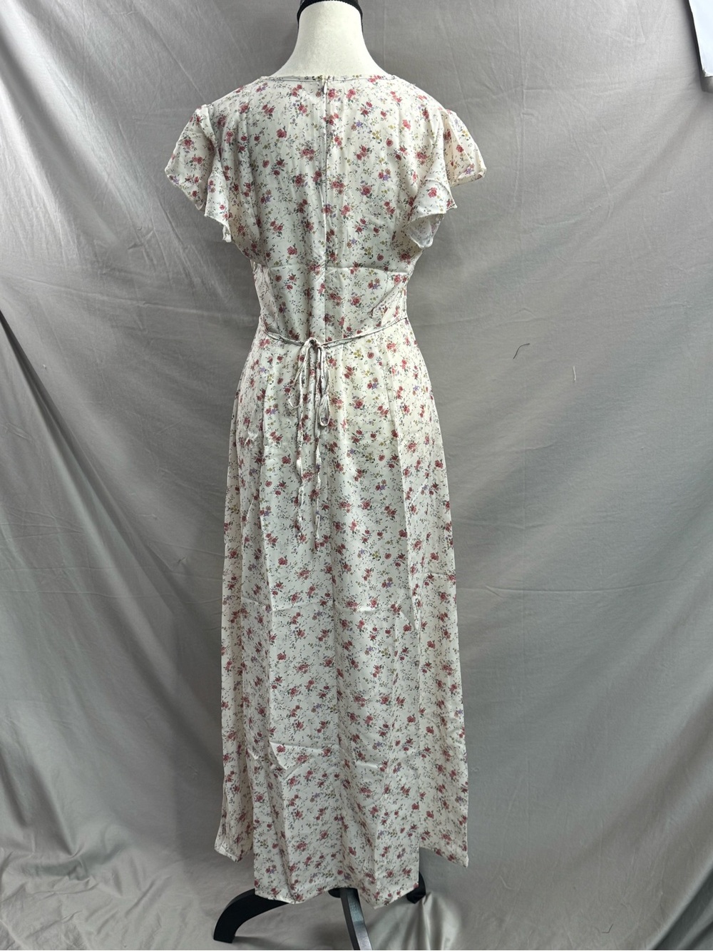 Vintage-Inspired Floral Lace-Trim Maxi Dress - Picture 10 of 10